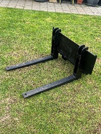 Kanga Multi Tool Carrier With Forks 750mm.