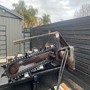 Kanga Standard Trencher