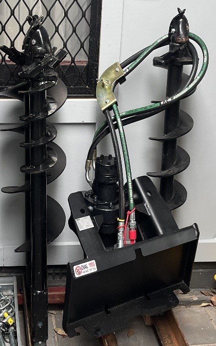 Kanga Auger Power Head And Auger Bits - Image 2